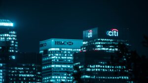 business-banking-blog-feature-image-banks-at-nighttime-in-city